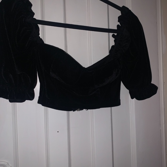 Black Crop Top - Picture 2 of 6